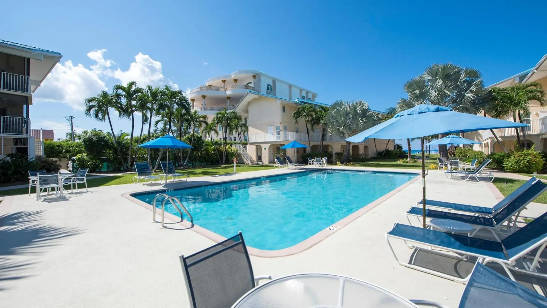 Cayman Reef Resort #6 George Town